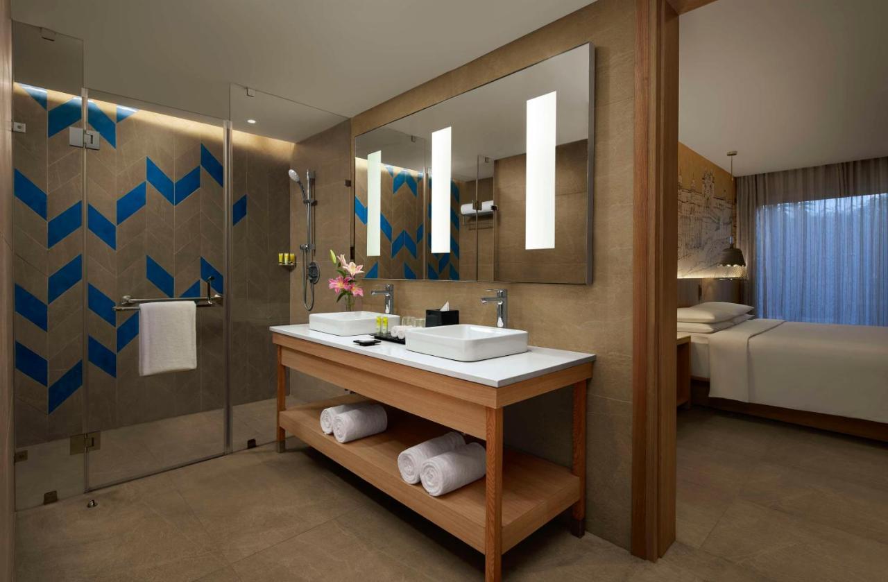 Hyatt Place Jaipur Malviya Nagar Exterior foto Bathroom